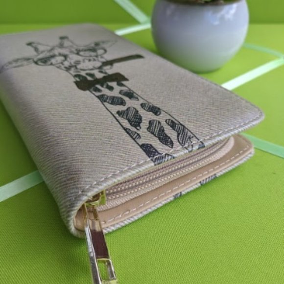 HonP-Z Giraffe with Bowtie Zip-Around Wallet [NWT] - Picture 4 of 7